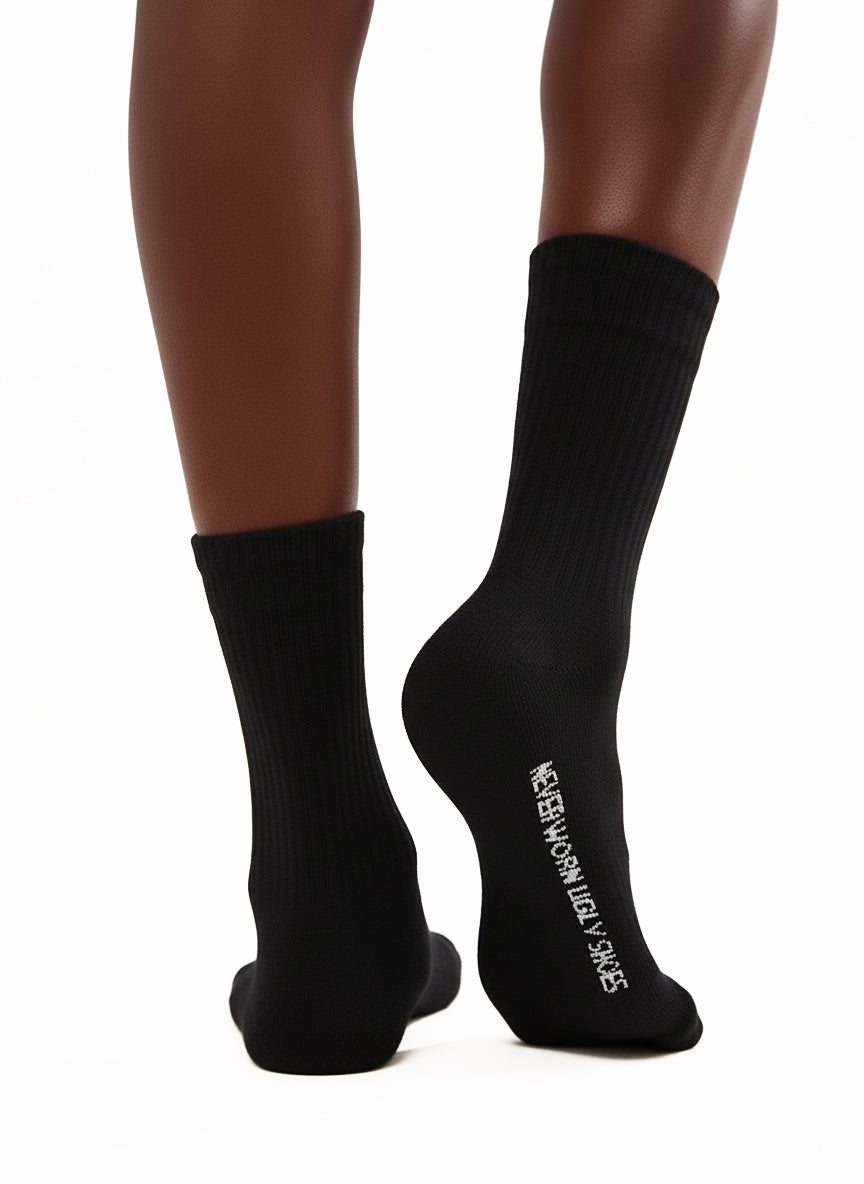 BLACK SOCKS